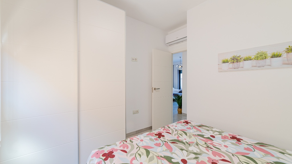 Квартира в Миль Пальмерас, Аликанте, Испания 2 спальни, 76м2 №145392