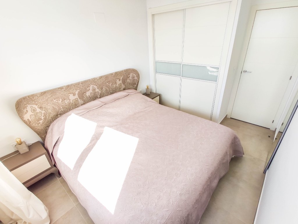 Apartamento en Punta Prima, Alicante, España 2 dormitorios, 70 m2 No. 145391