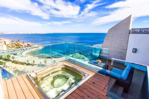 Apartament w Punta Prima, Alicante, Hiszpania 2 sypialnie, 70 mkw. nr 145391