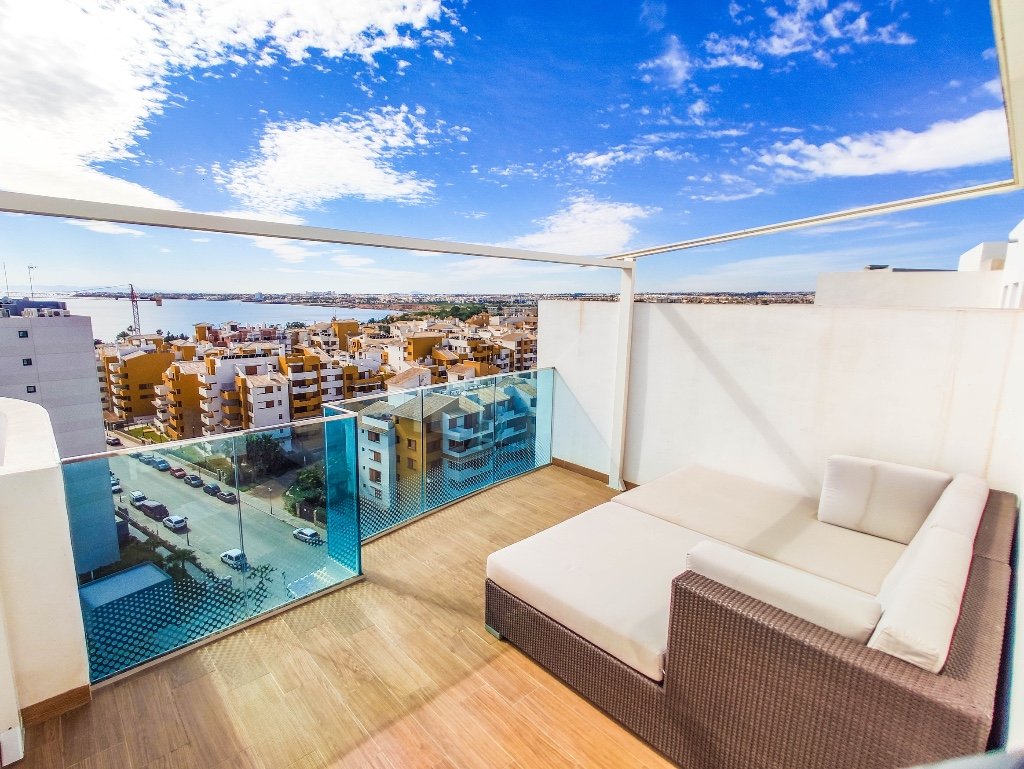 Apartamento en Punta Prima, Alicante, España 2 dormitorios, 70 m2 No. 145391