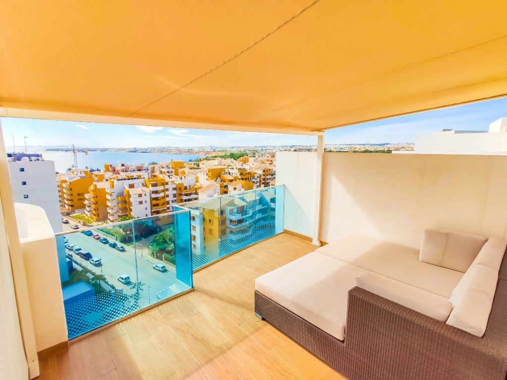 Apartamento en Punta Prima, Alicante, España 2 dormitorios, 70 m2 No. 145391