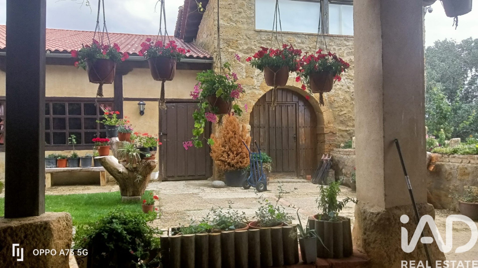 Propiedad comercial en León, España 727 m2 No. 152617