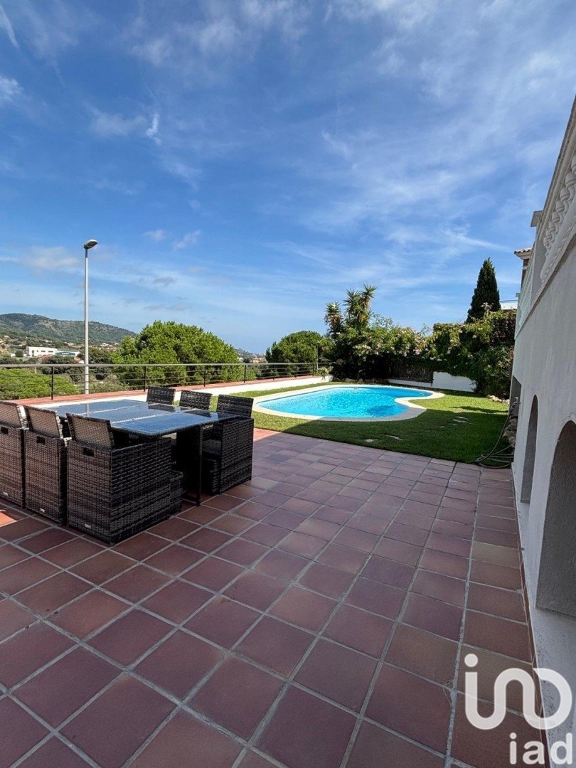 Talo Calella, Barcelona, Espanja 4 makuuhuonetta, 593 m2 No. 153029