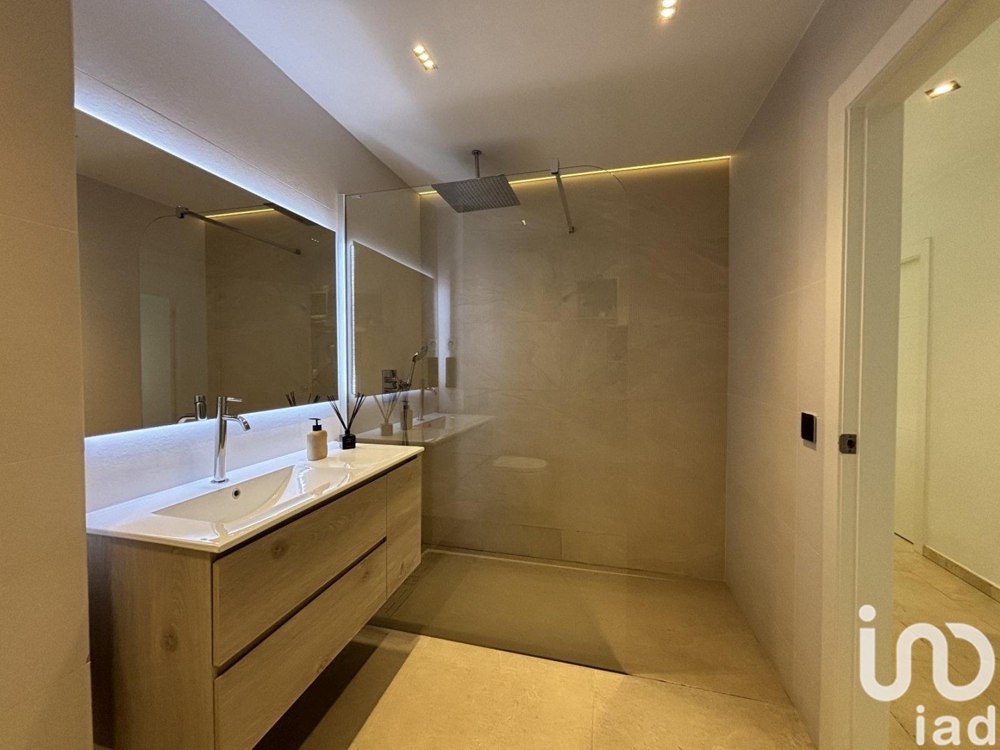 Talo Calella, Barcelona, Espanja 4 makuuhuonetta, 593 m2 No. 153029