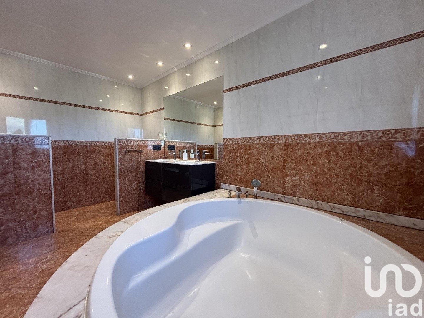 Talo Calella, Barcelona, Espanja 4 makuuhuonetta, 593 m2 No. 153029