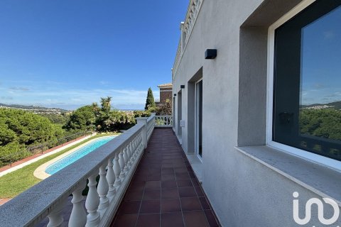 Māja Calella, Barcelona, Spānijā 4 istabas, 593 m2 Nr. 153029