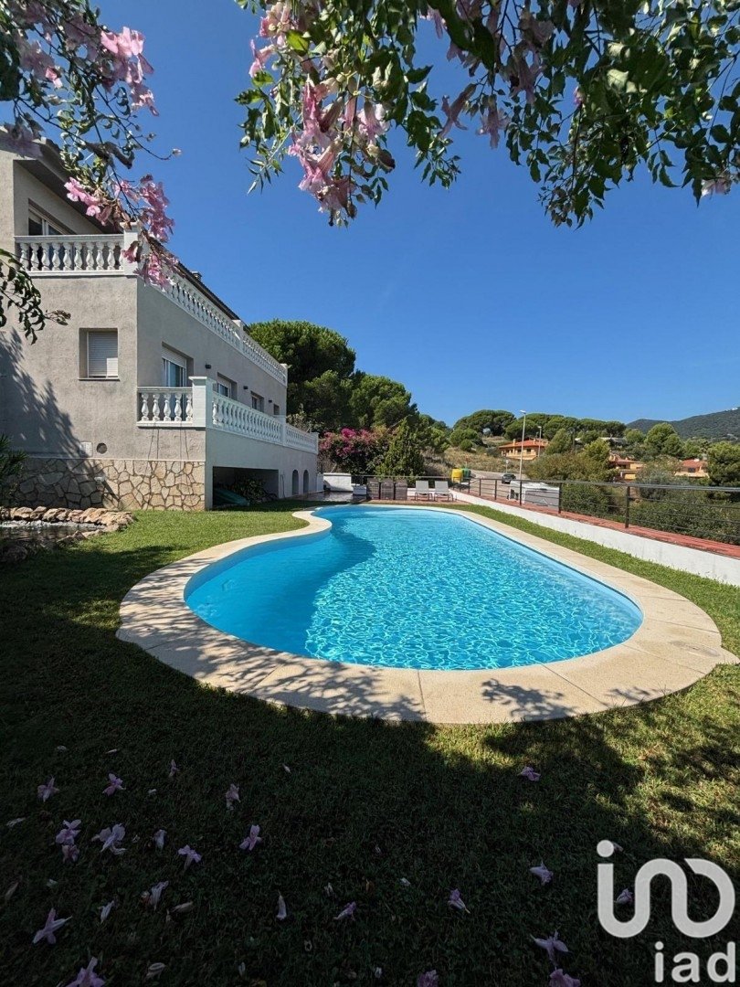Talo Calella, Barcelona, Espanja 4 makuuhuonetta, 593 m2 No. 153029