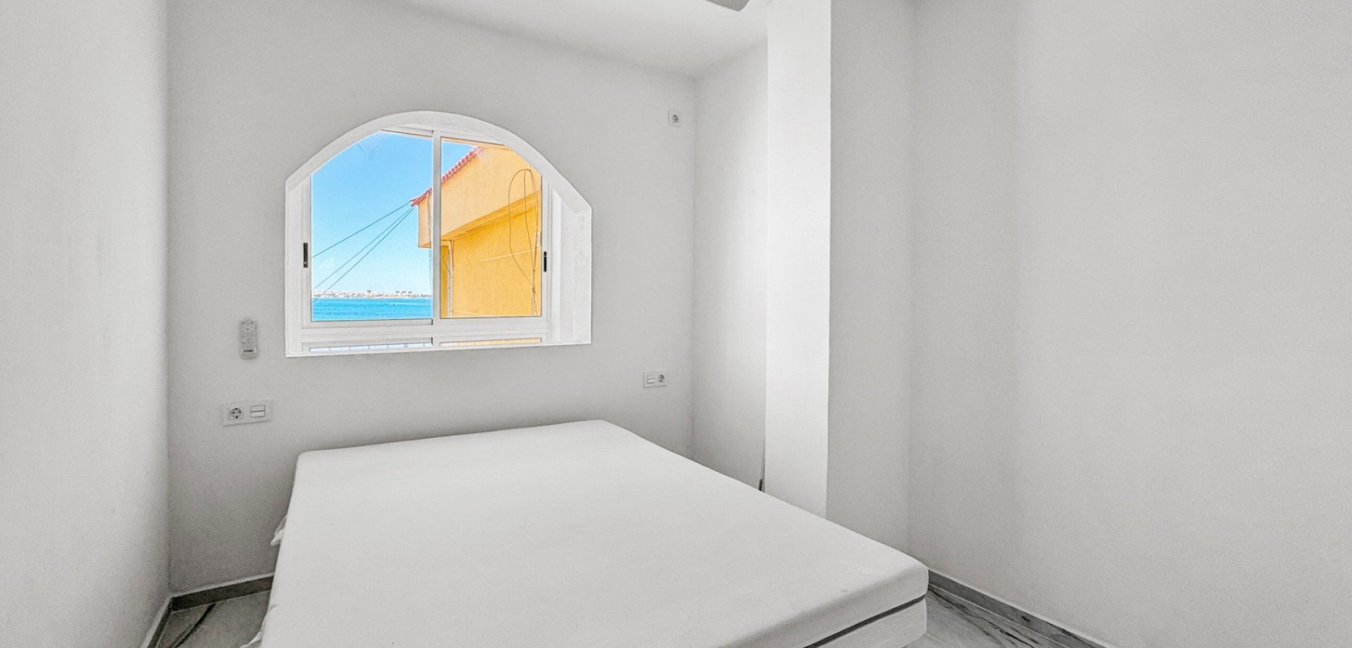 Apartamento en Alicante, España 1 dormitorio, 45 m2 No. 189400