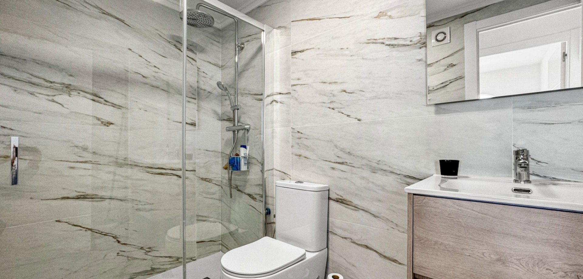 Apartamento en Alicante, España 1 dormitorio, 45 m2 No. 189400