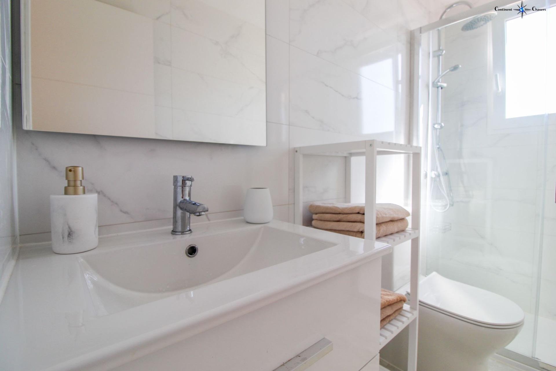 Appartamento a Punta Prima, Alicante, Spagna 2 camere da letto, 85 mq. N° 144432