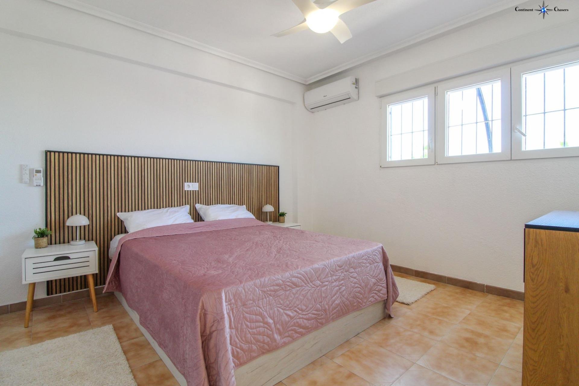 Appartamento a Punta Prima, Alicante, Spagna 2 camere da letto, 85 mq. N° 144432