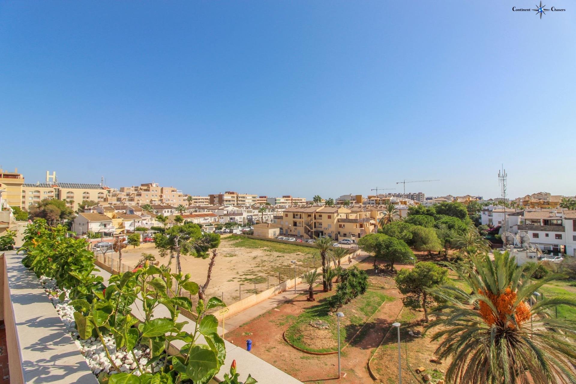 Appartamento a Punta Prima, Alicante, Spagna 2 camere da letto, 85 mq. N° 144432