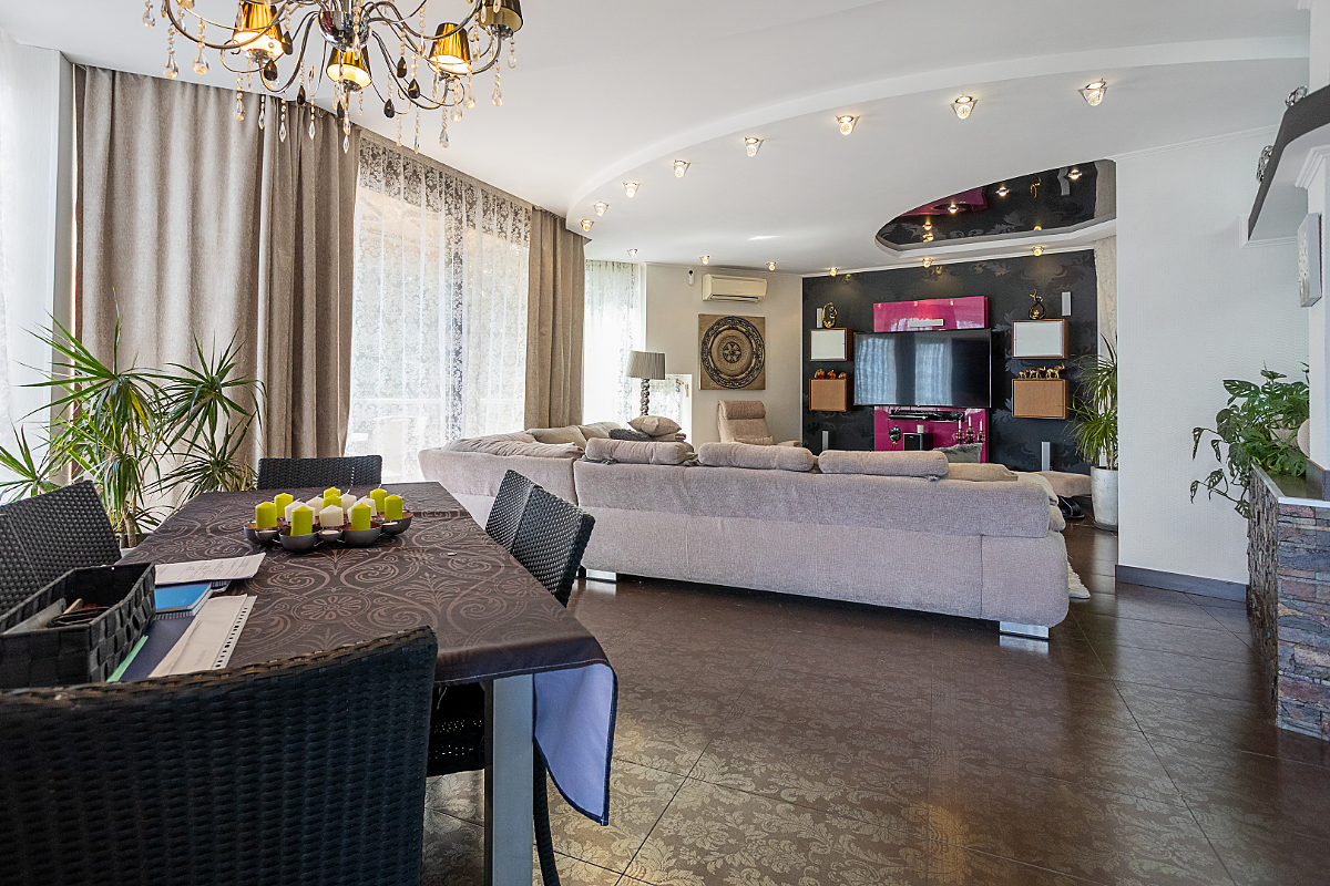 Casa a Lloret de Mar, Girona, Spagna 6 camere da letto, 360 mq. N° 22784