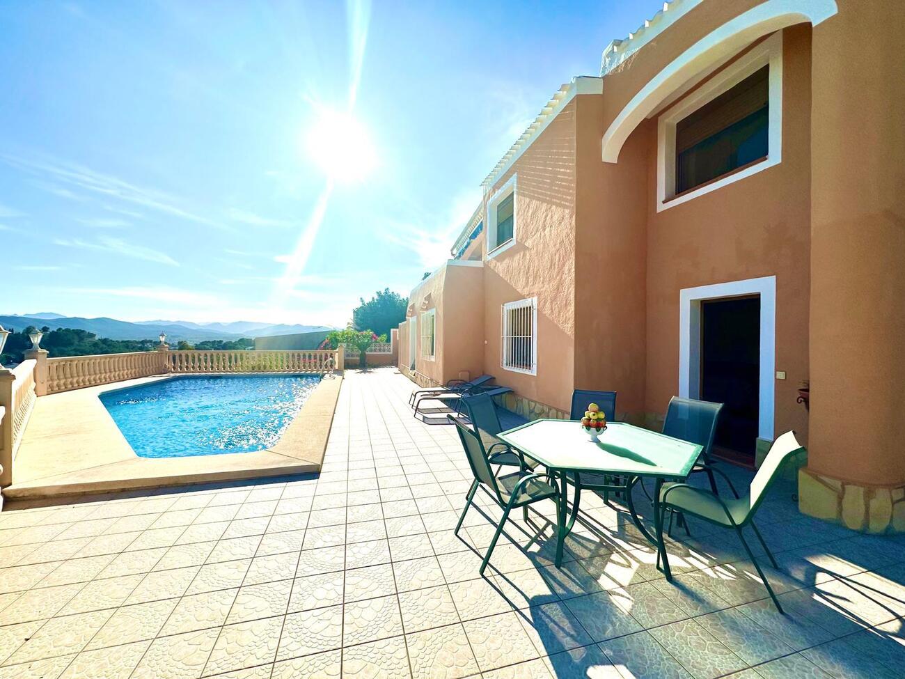 Villa in Javea, Alicante, Spain 4 bedrooms, 242 sq.m. No. 156109