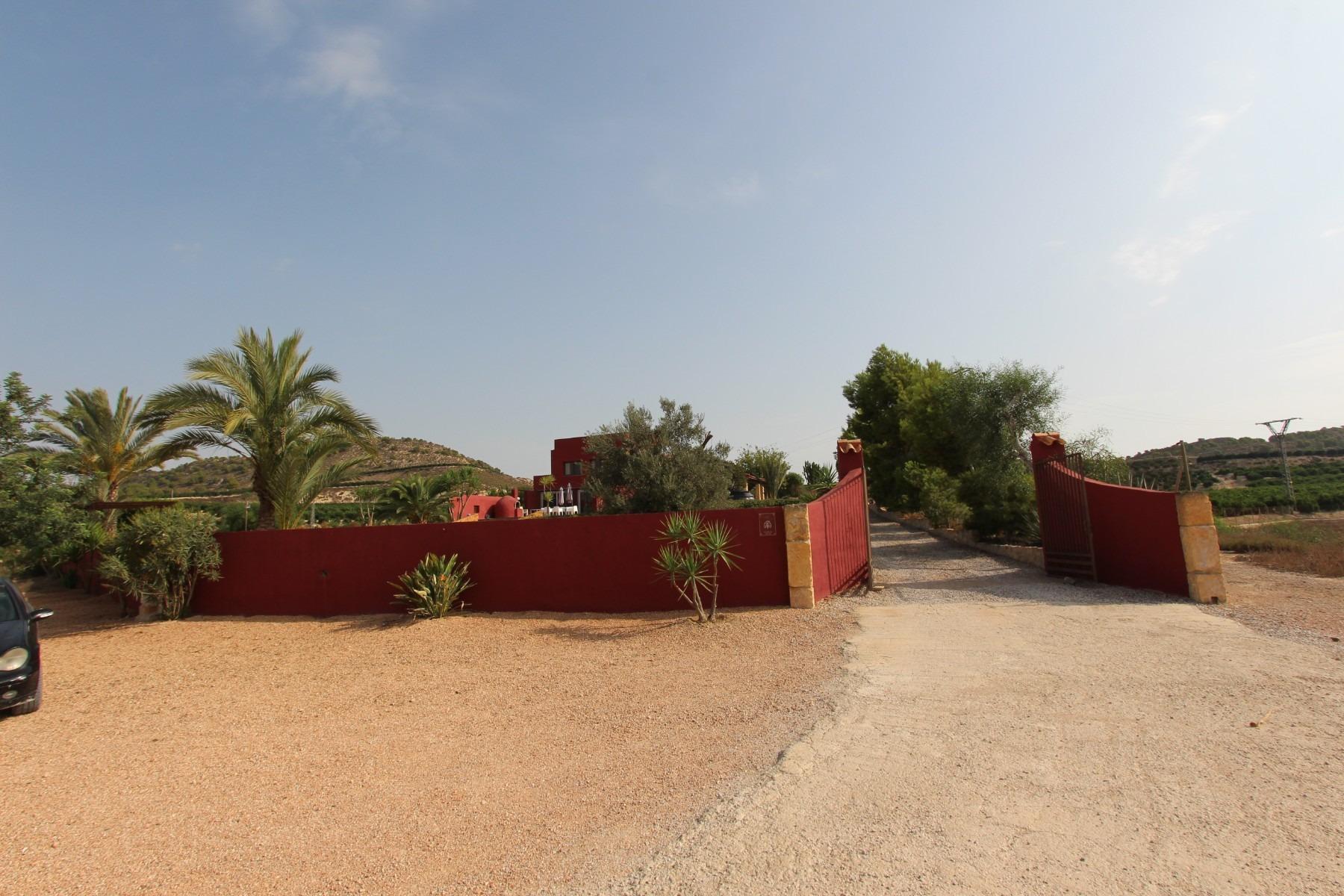 Huvila San Miguel de Salinas, Alicante, Espanja 4 makuuhuonetta,  No. 80190