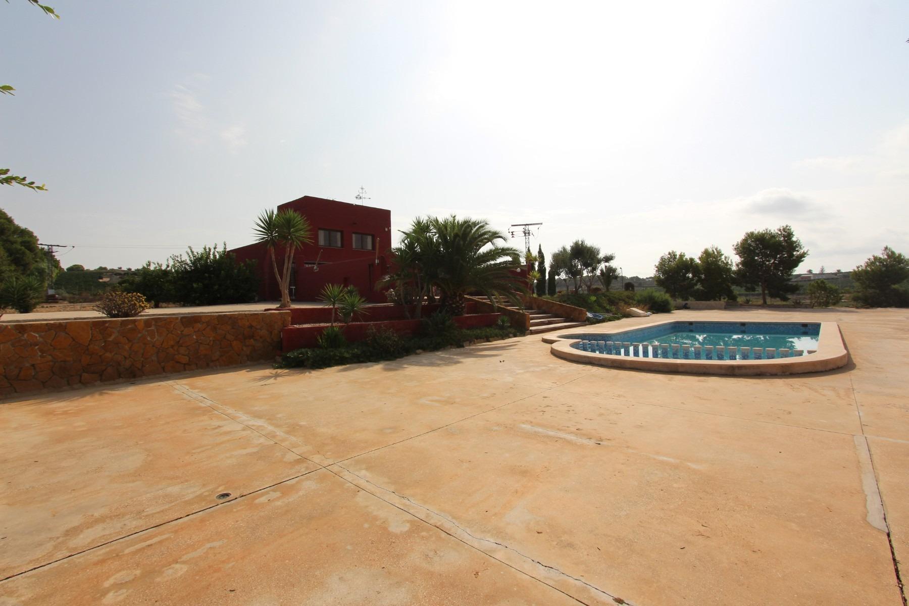 Huvila San Miguel de Salinas, Alicante, Espanja 4 makuuhuonetta,  No. 80190