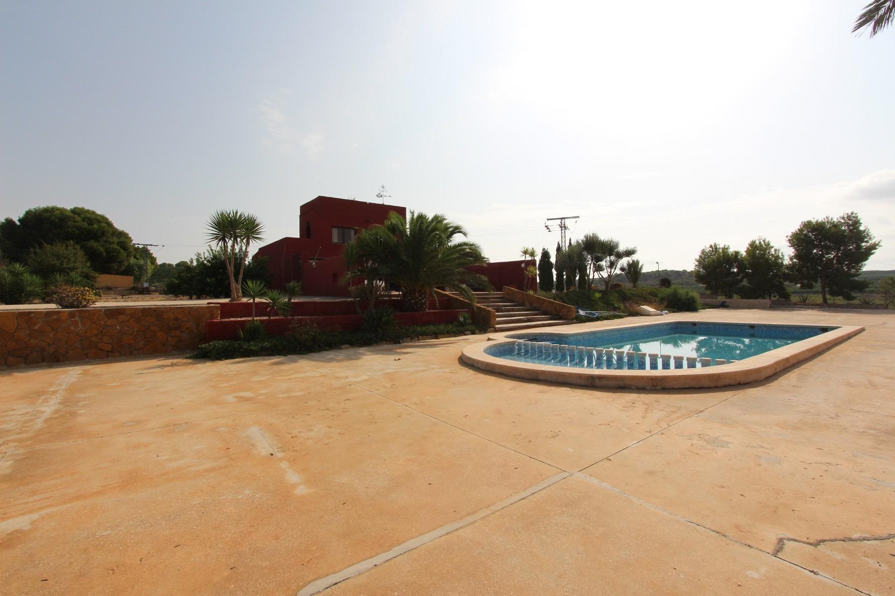 Huvila San Miguel de Salinas, Alicante, Espanja 4 makuuhuonetta,  No. 80190