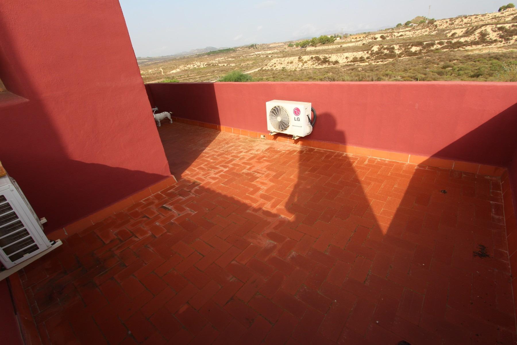 Huvila San Miguel de Salinas, Alicante, Espanja 4 makuuhuonetta,  No. 80190