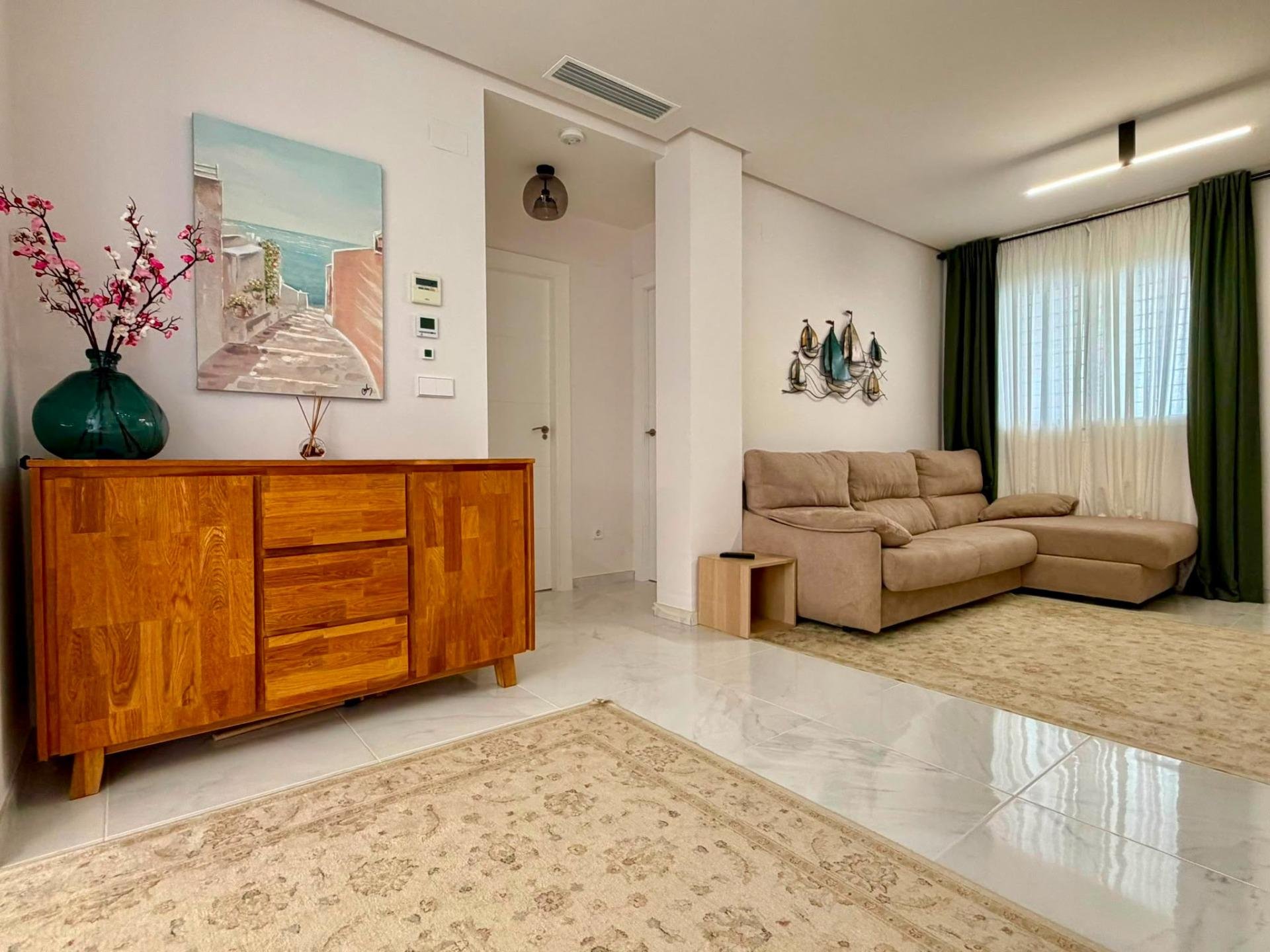 Parcela en Torrevieja, Alicante, España 2 dormitorios, 81 m2 No. 194189