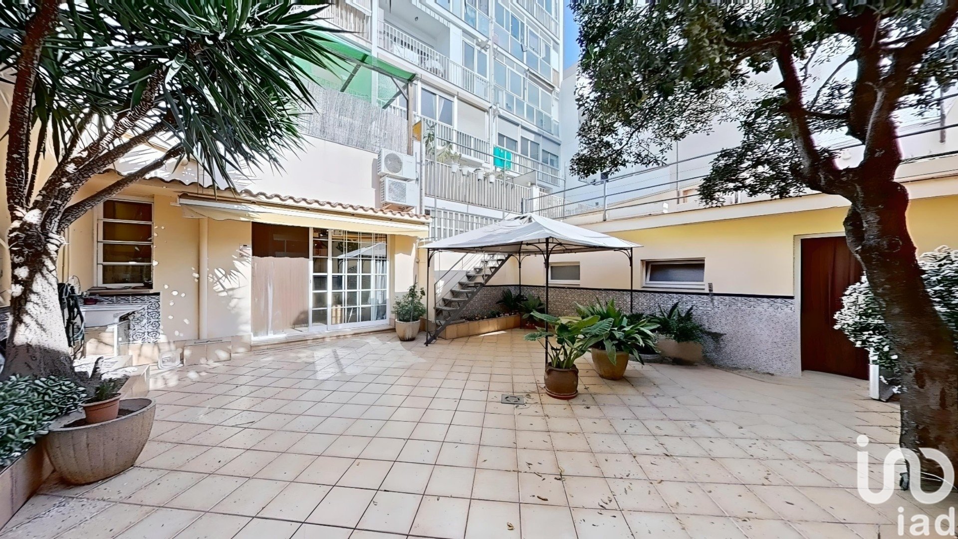 Propiedad comercial en Vilanova i la Geltrú, Barcelona, España 3 dormitorios, 110 m2 No. 153632