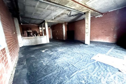 Commercial property in La Virgen del Camino, Leon, Spain 131 sq.m. No. 185056