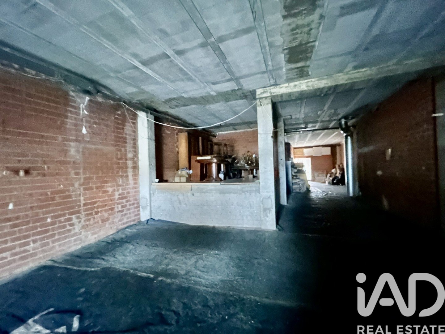 Commercial property à La Virgen del Camino, Leon, Espagne 131 m2 No. 185056