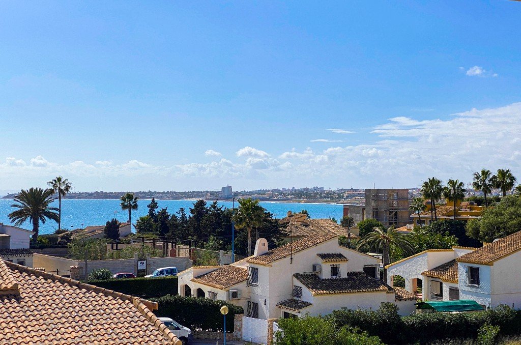 Appartamento a Punta Prima, Alicante, Spagna 3 camere da letto, 109 mq. N° 144821