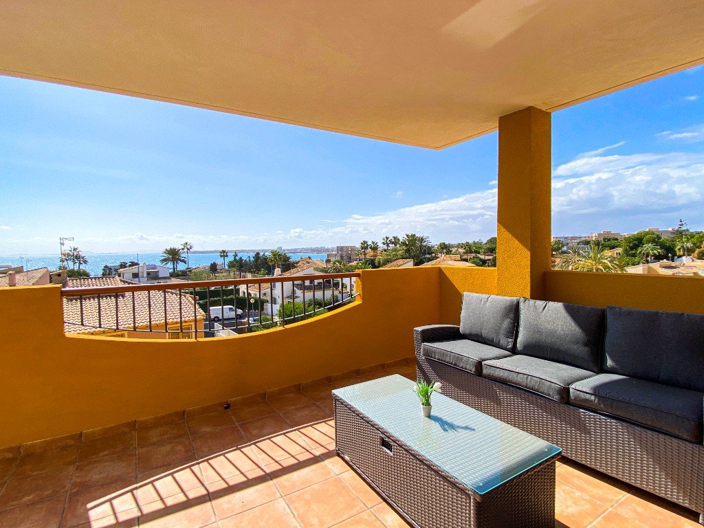 Appartamento a Punta Prima, Alicante, Spagna 3 camere da letto, 109 mq. N° 144821