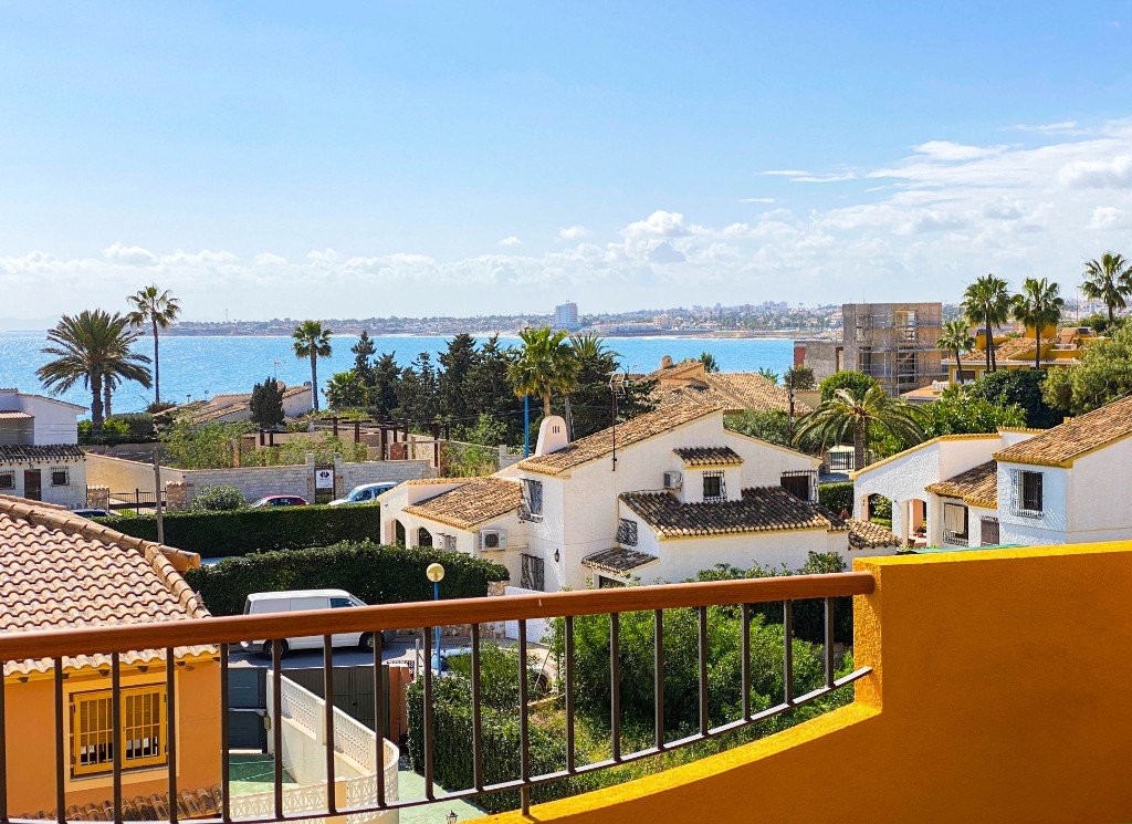 Appartamento a Punta Prima, Alicante, Spagna 3 camere da letto, 109 mq. N° 144821