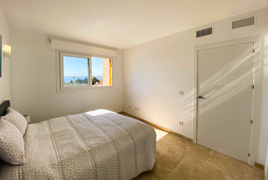 Appartamento a Punta Prima, Alicante, Spagna 3 camere da letto, 109 mq. N° 144821