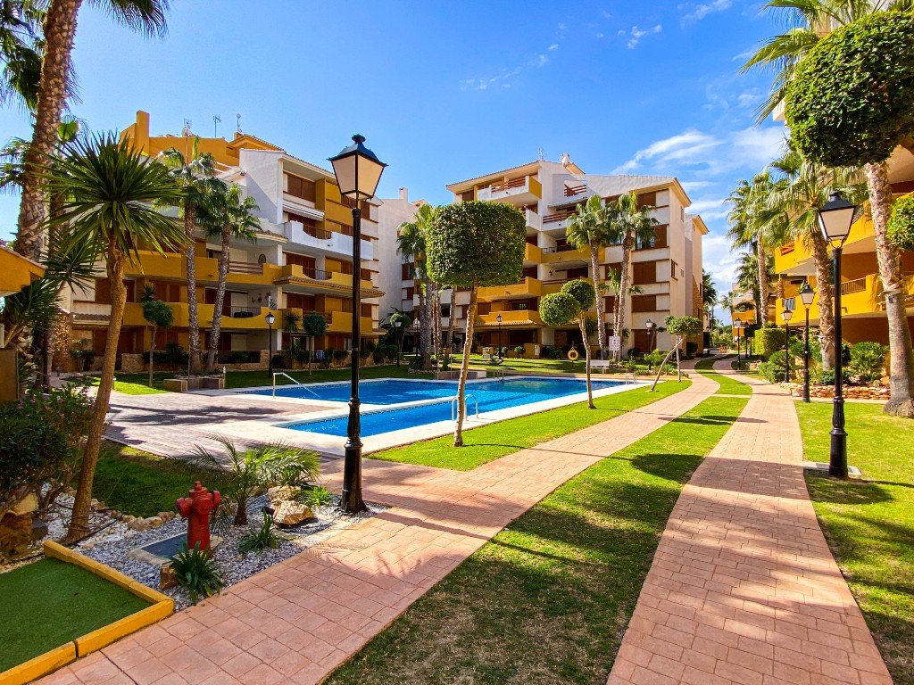 Appartamento a Punta Prima, Alicante, Spagna 3 camere da letto, 109 mq. N° 144821