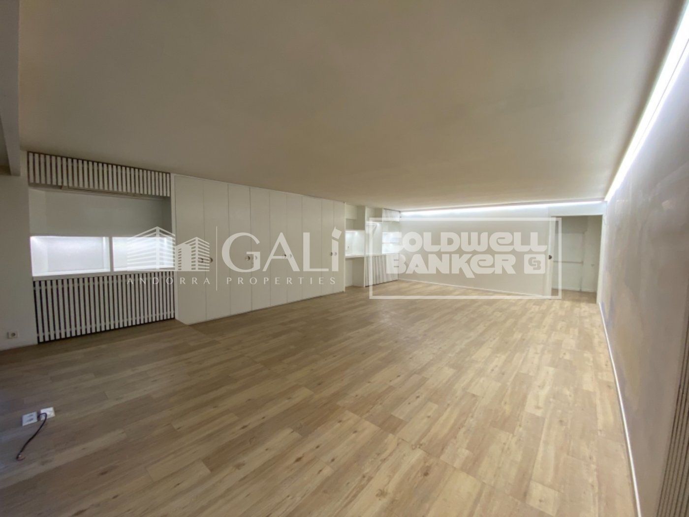 Kontor i Principado De Andorra (Ninguna Poblacion Tiene C.P.), Lleida, Spanien 100 kvm. Nr. 157505