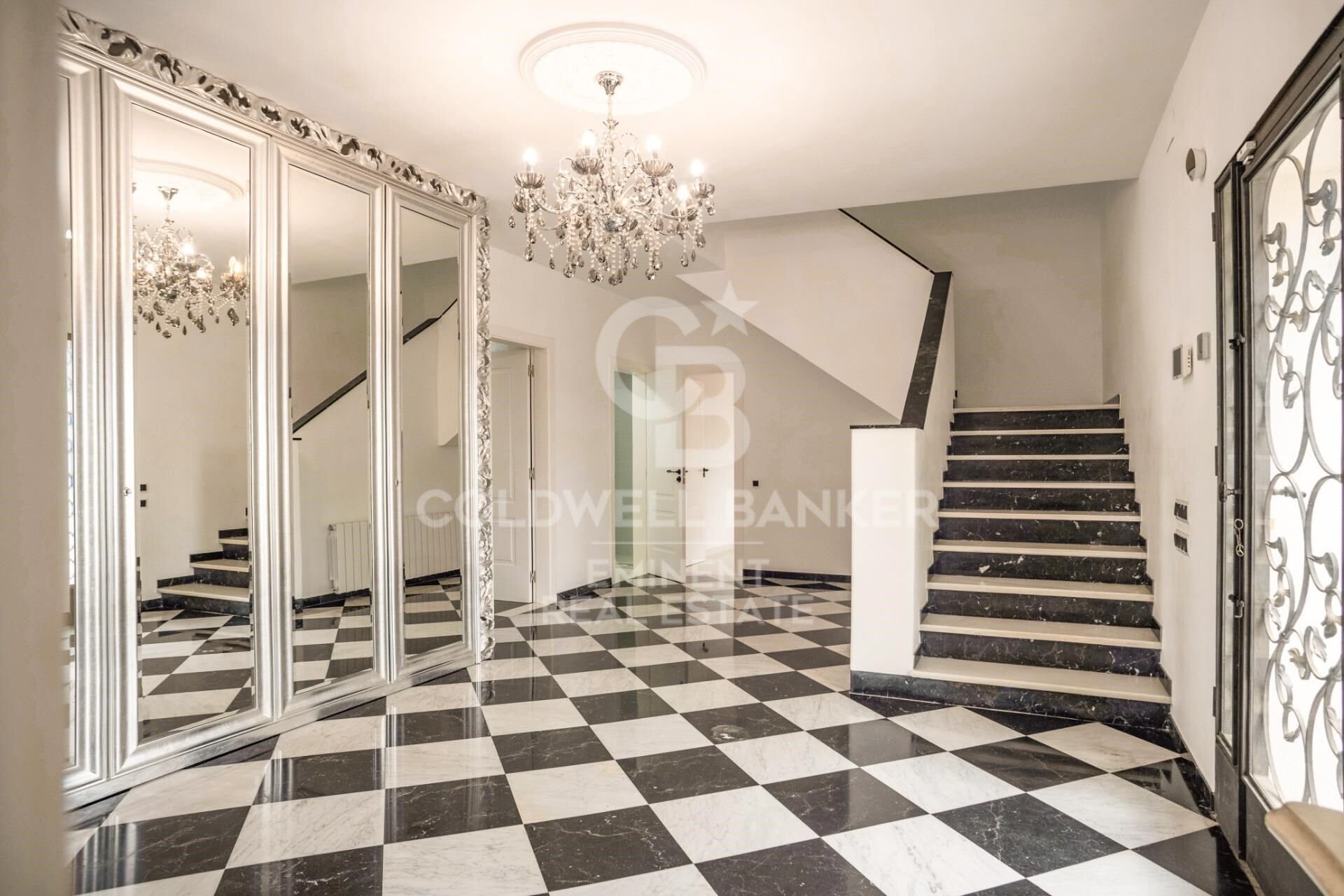 Māja Castelldefels, Barcelona, Spānijā 9 istabas, 650 m2 Nr. 157504