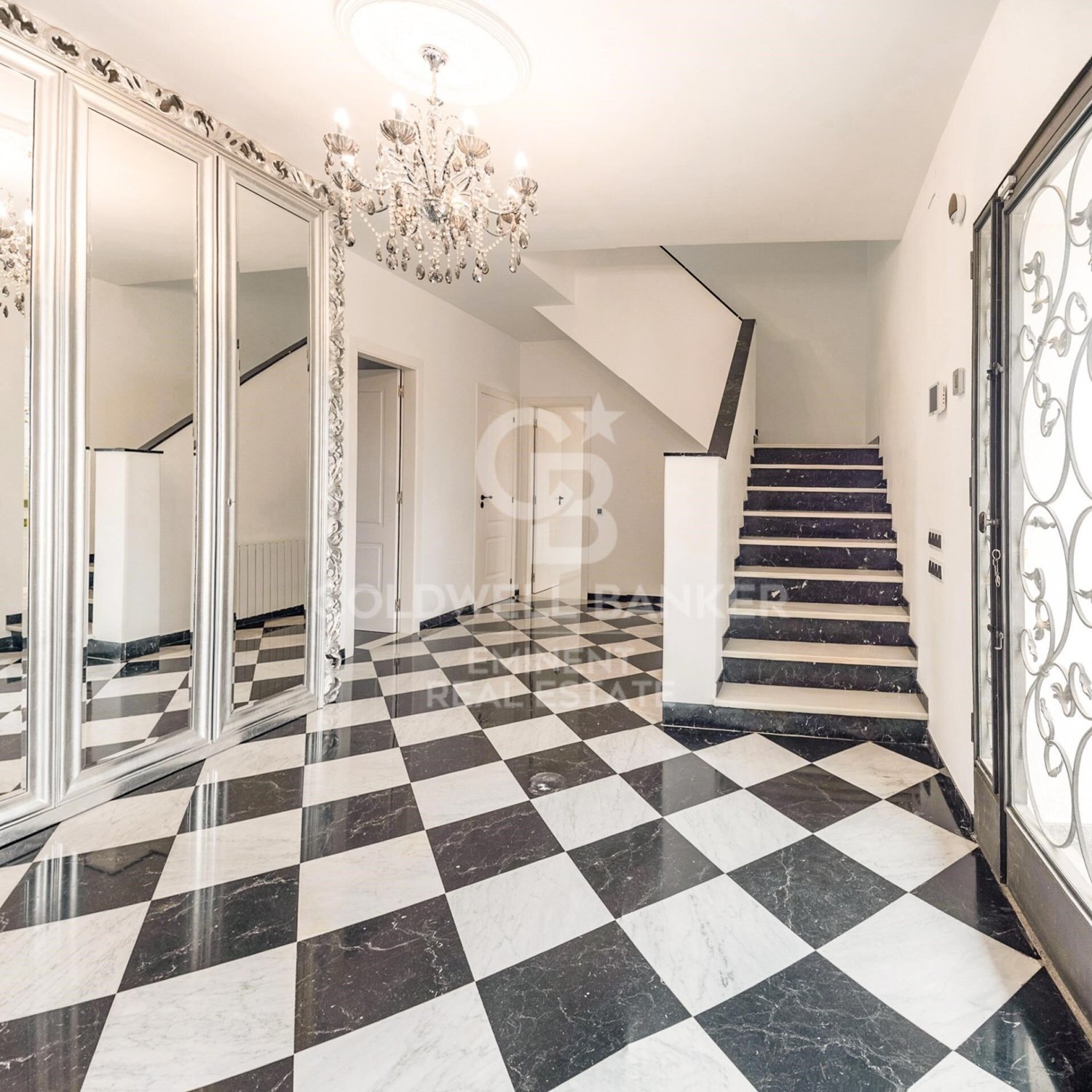 Māja Castelldefels, Barcelona, Spānijā 9 istabas, 650 m2 Nr. 157504