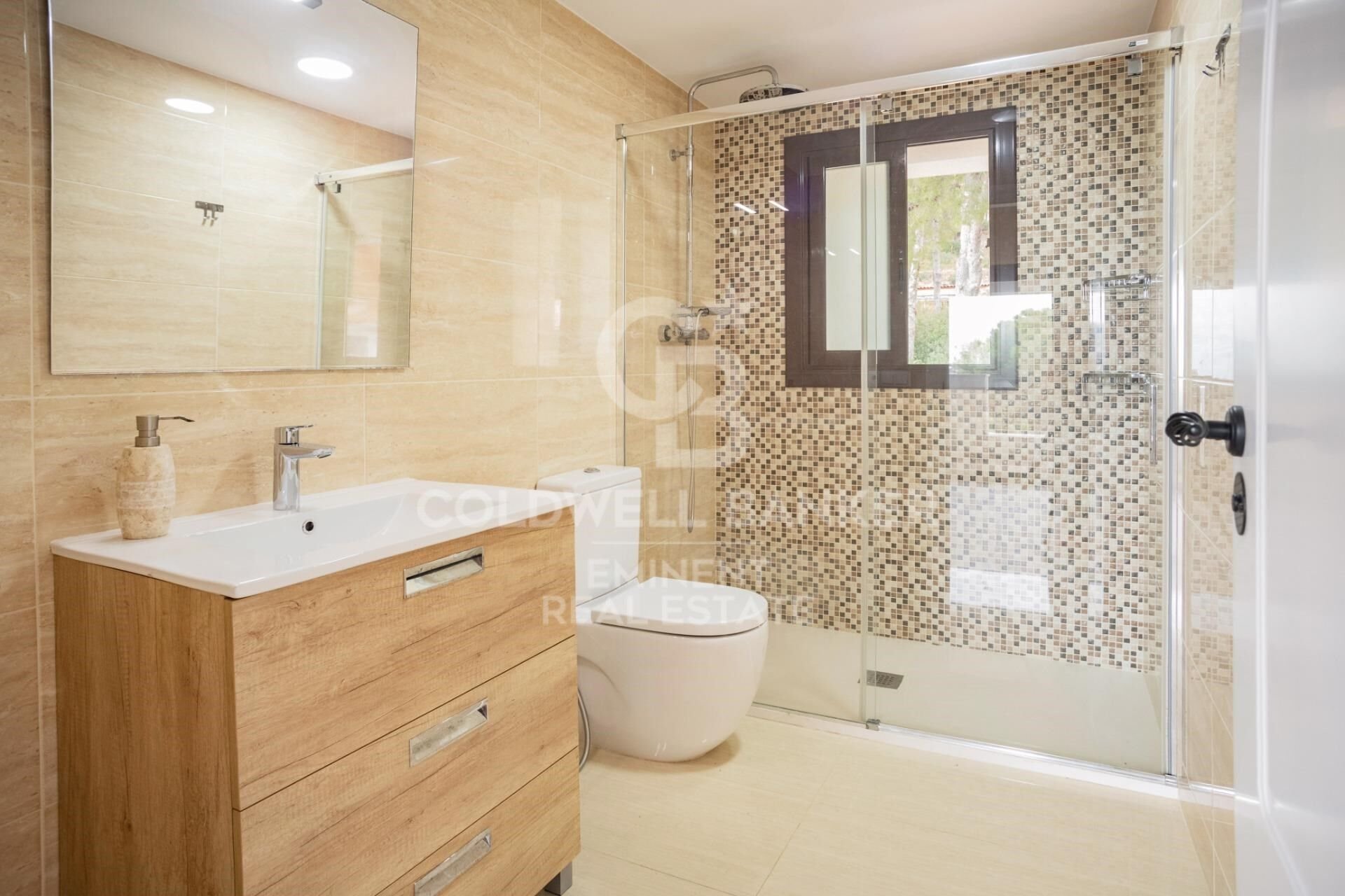 Māja Castelldefels, Barcelona, Spānijā 9 istabas, 650 m2 Nr. 157504