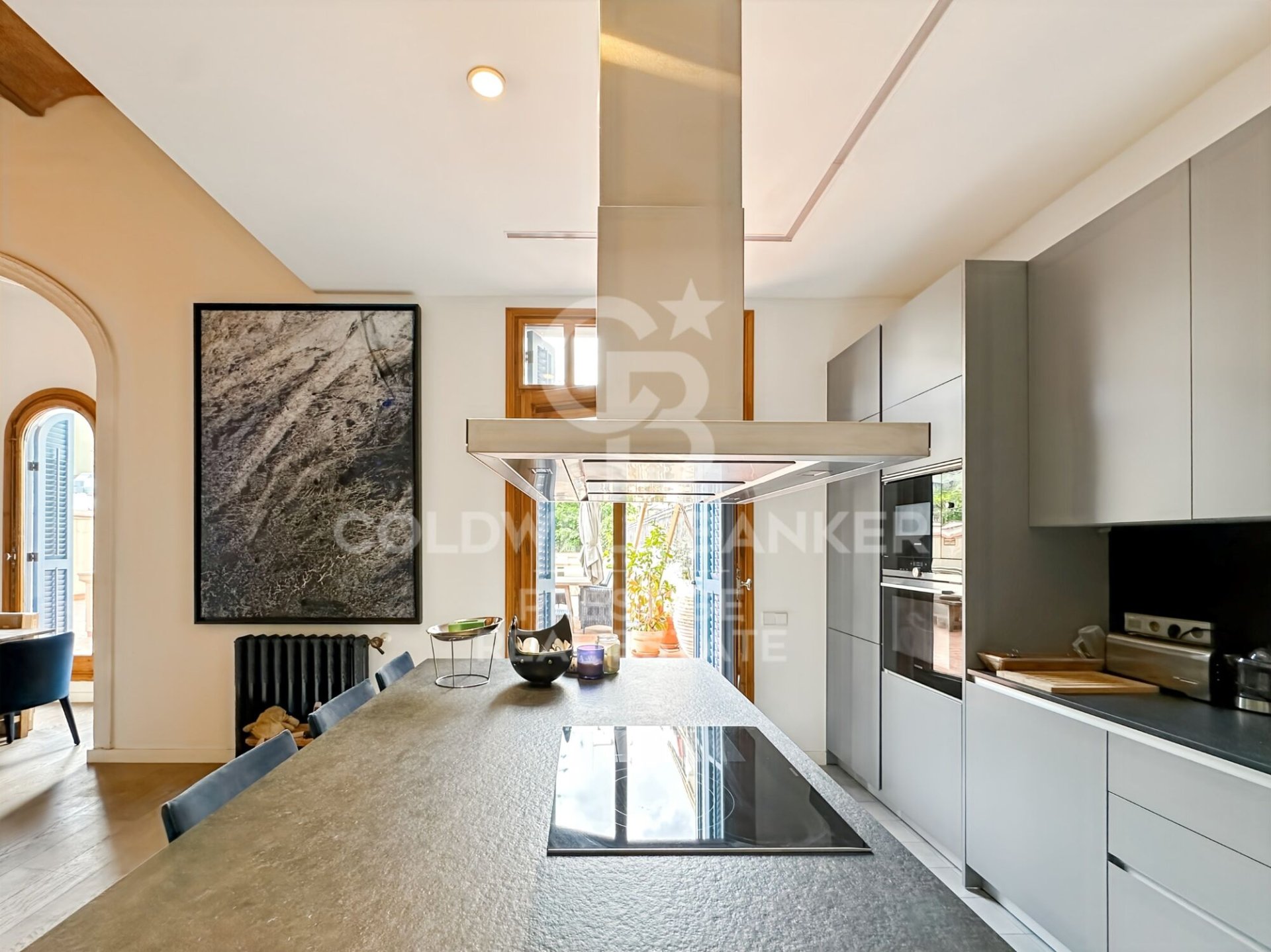 Apartament w Barcelona, Hiszpania 4 sypialnie, 200 mkw. nr 157502