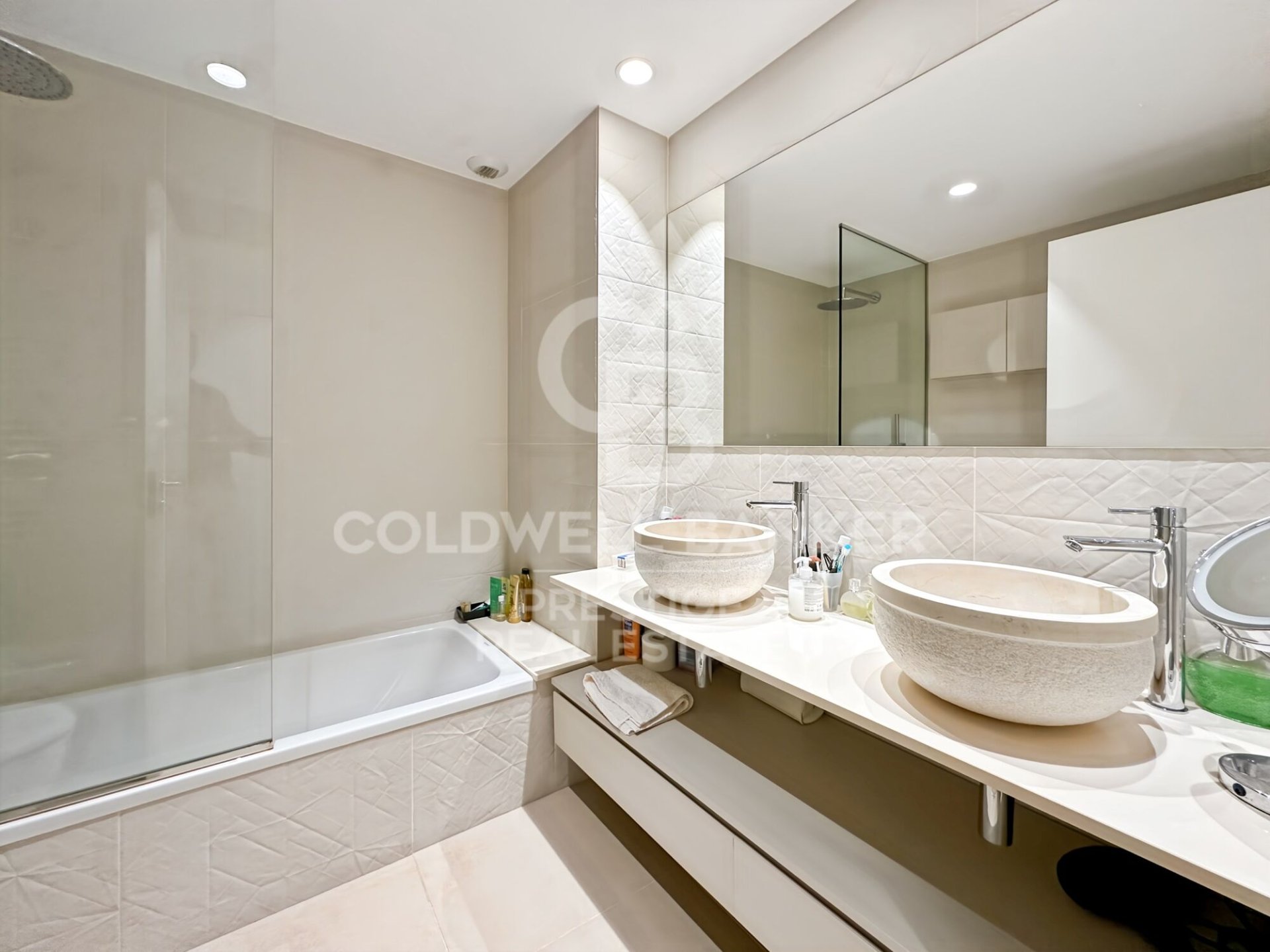 Apartament w Barcelona, Hiszpania 4 sypialnie, 200 mkw. nr 157502