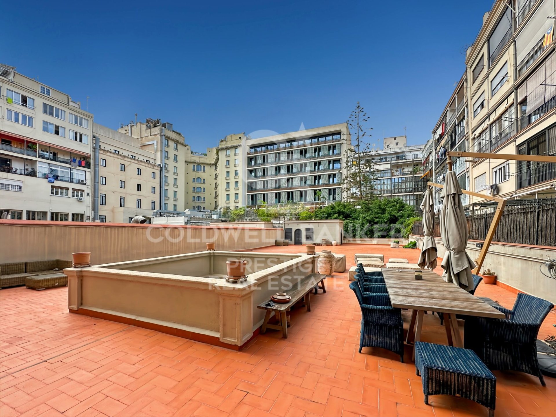 Apartament w Barcelona, Hiszpania 4 sypialnie, 200 mkw. nr 157502