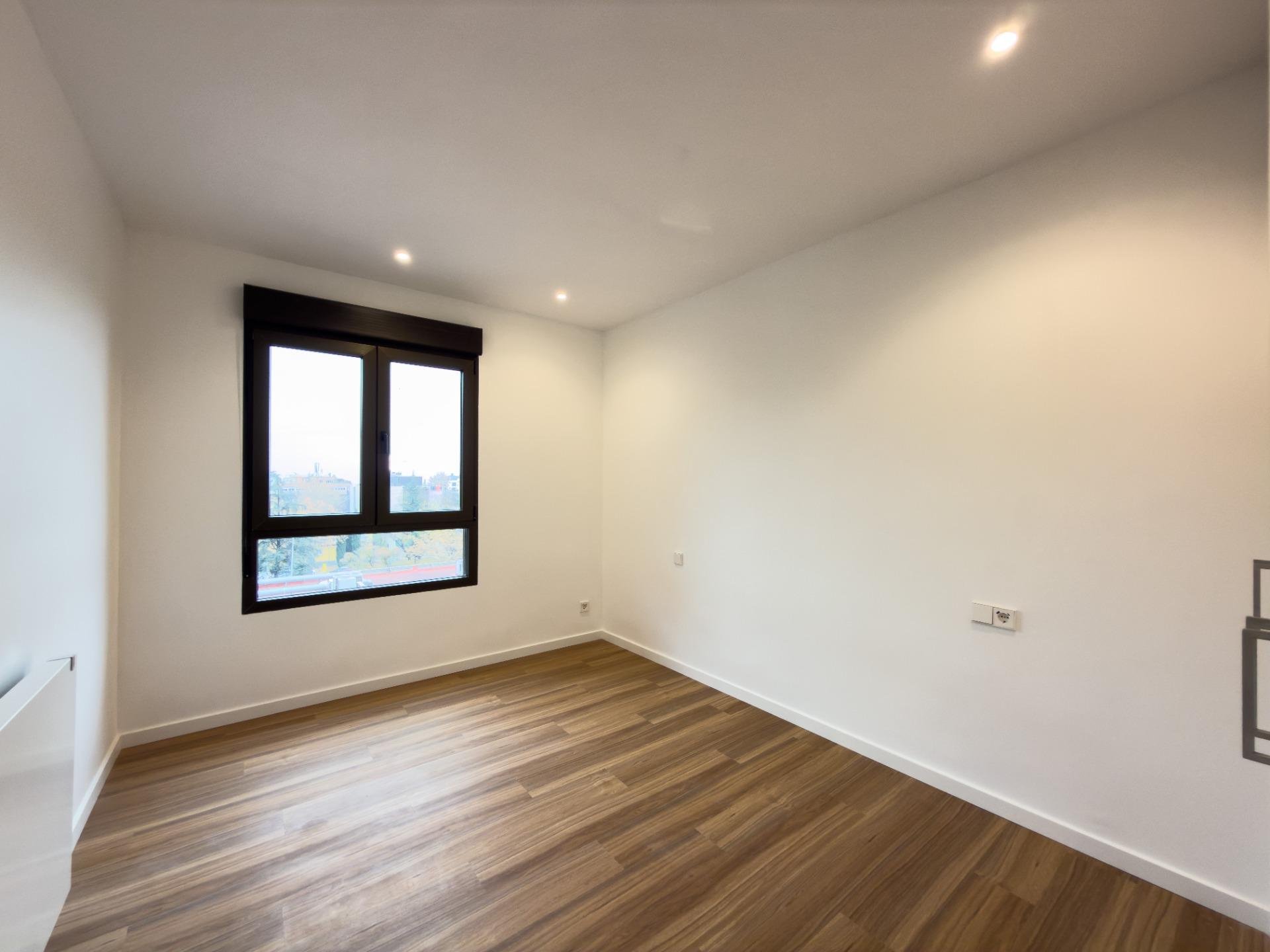 Apartment à Madrid, Espagne 3 chambres, 192 m2 No. 165824