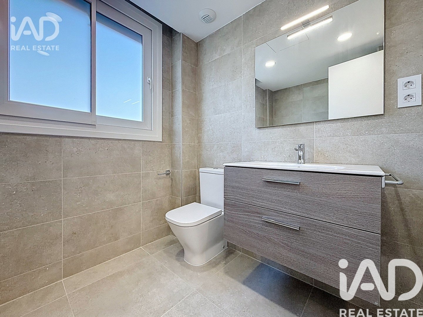 Apartment à Canet de Mar, Barcelona, Espagne 3 chambres, 98 m2 No. 172963