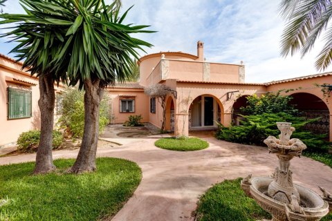 Villa en Torrevieja, Alicante, España 5 dormitorios, 568 m2 No. 139507