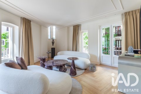 Apartament w Madrid, Hiszpania 3 sypialnie, 182 mkw. nr 188073
