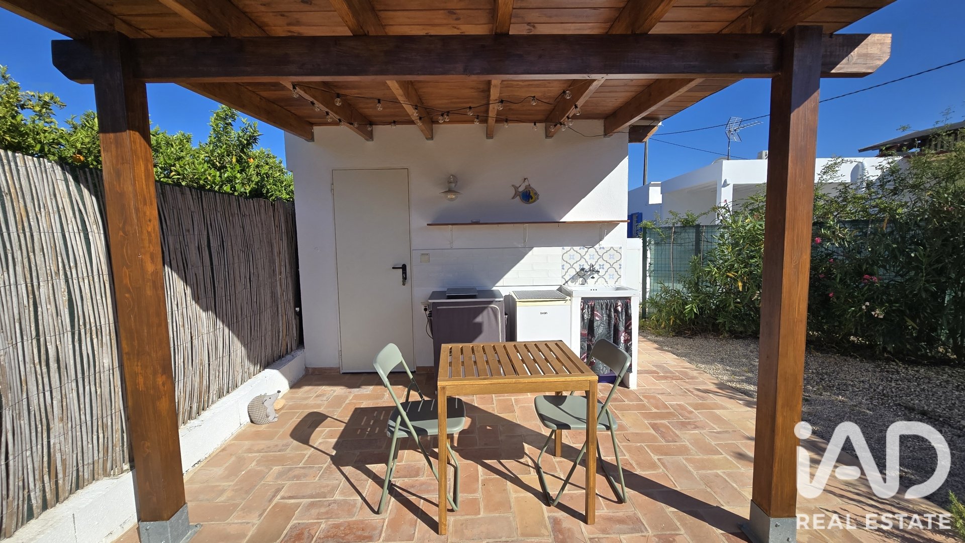 Talo Oliva, Valencia, Espanja 194 m2 No. 188078