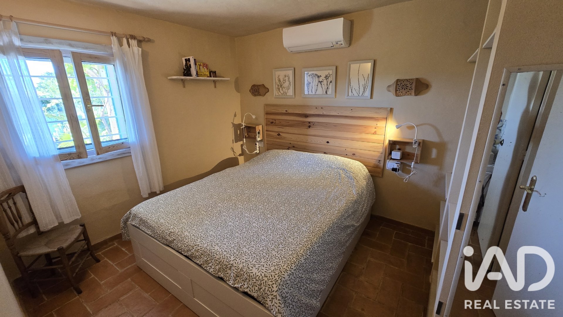 Talo Oliva, Valencia, Espanja 194 m2 No. 188078