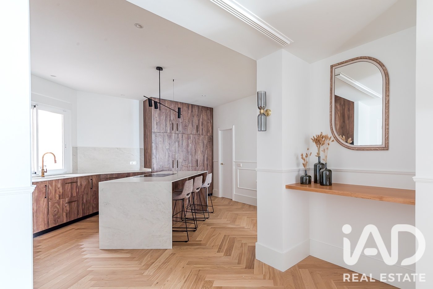 Huoneisto Madrid, Espanja 5 makuuhuonetta, 287 m2 No. 188075