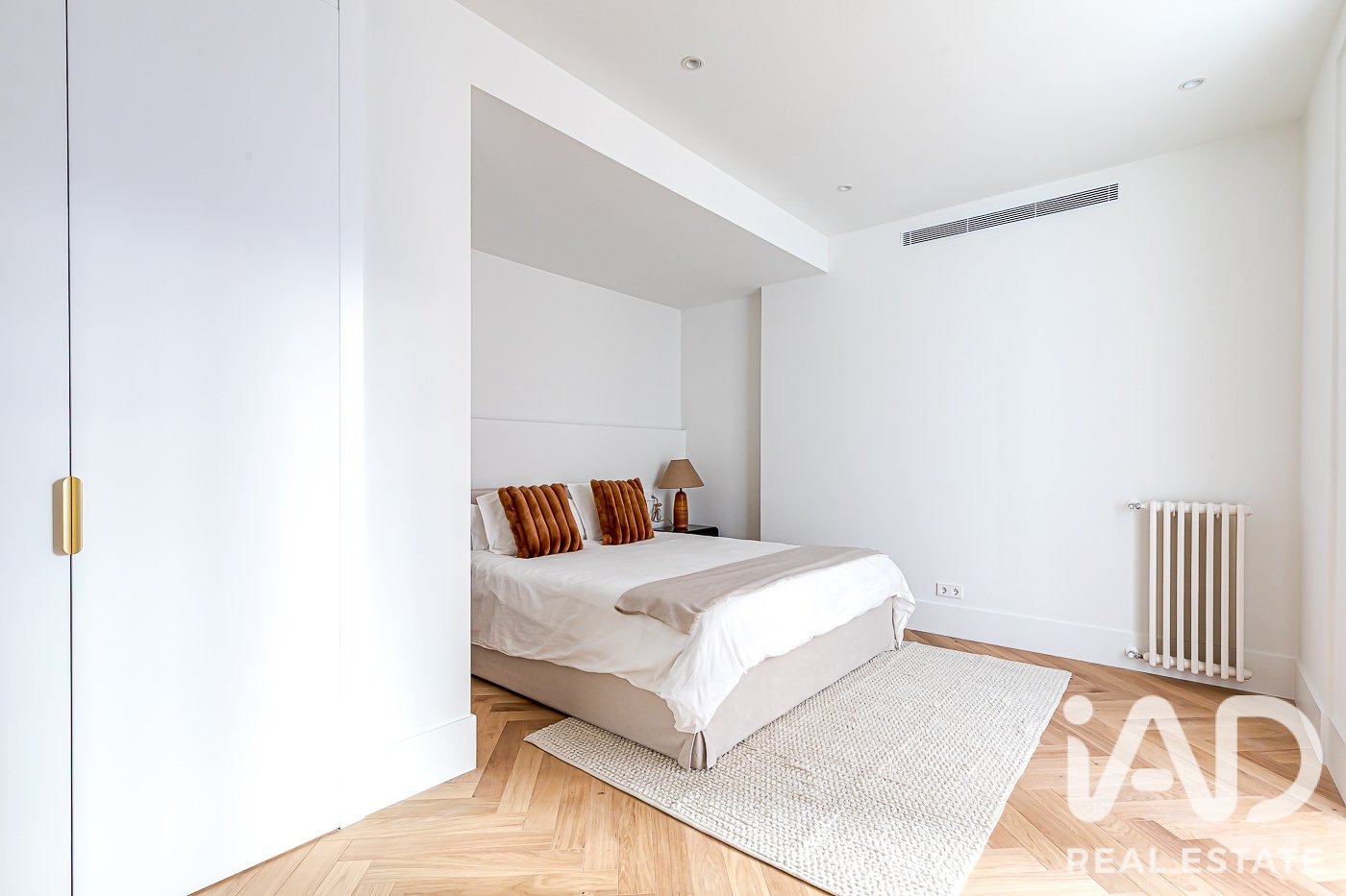 Huoneisto Madrid, Espanja 5 makuuhuonetta, 287 m2 No. 188075