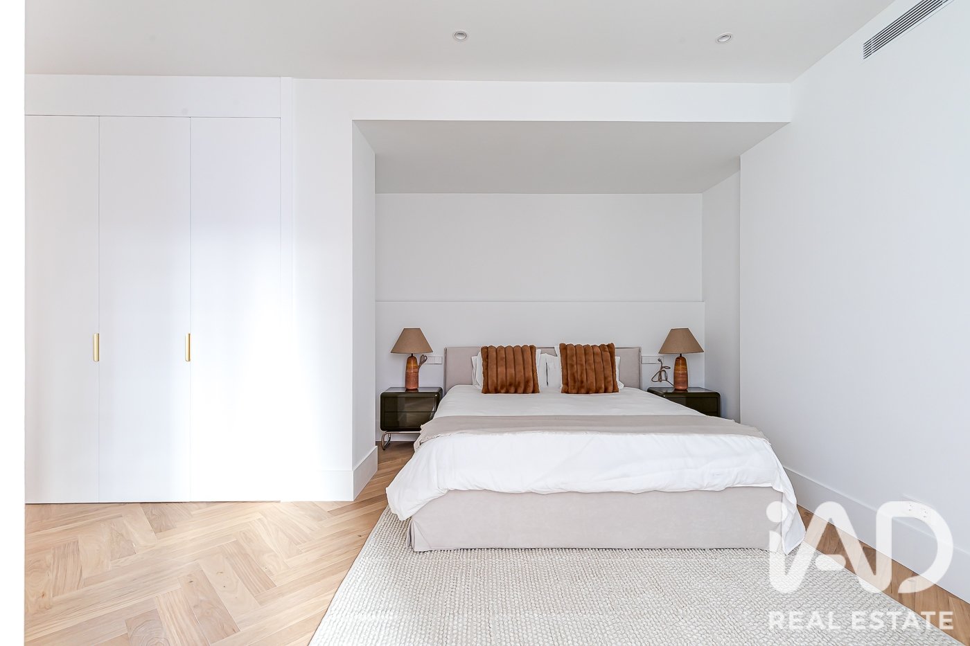 Huoneisto Madrid, Espanja 5 makuuhuonetta, 287 m2 No. 188075