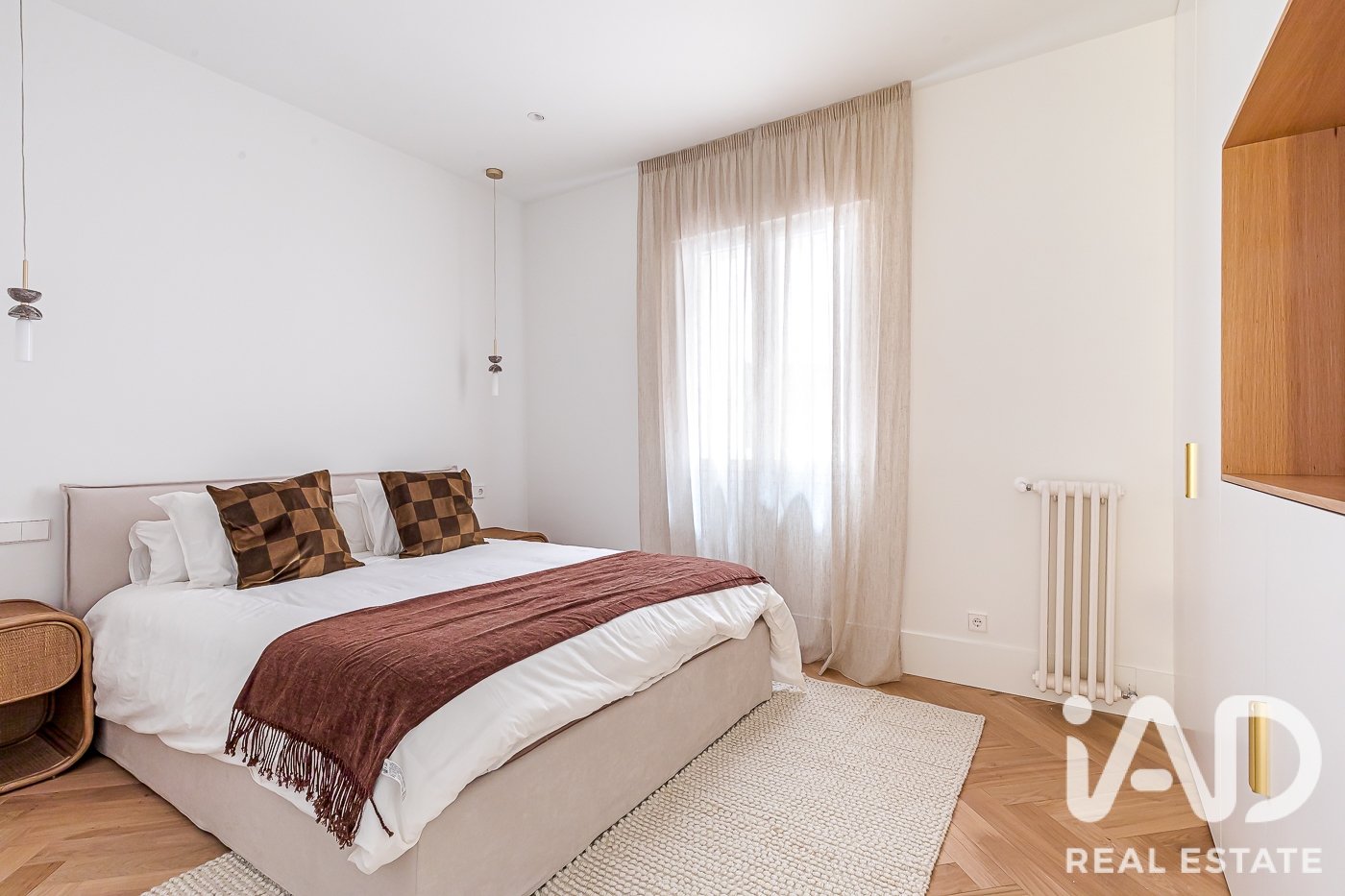 Huoneisto Madrid, Espanja 5 makuuhuonetta, 287 m2 No. 188075