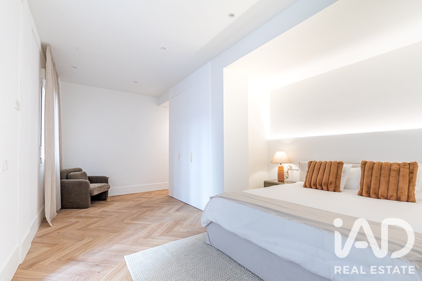 Huoneisto Madrid, Espanja 5 makuuhuonetta, 287 m2 No. 188075
