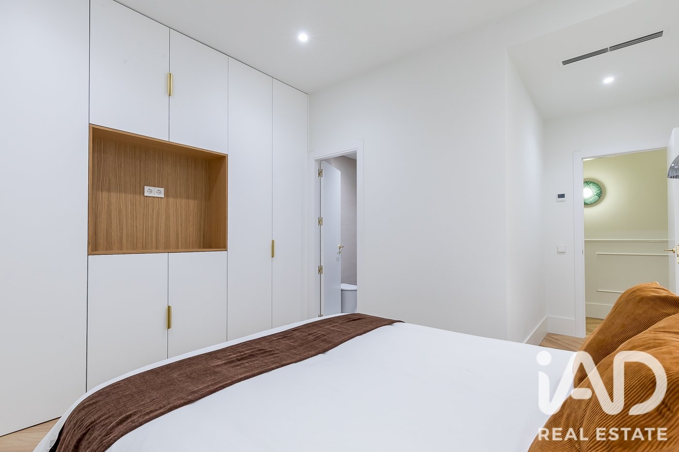 Huoneisto Madrid, Espanja 5 makuuhuonetta, 287 m2 No. 188075